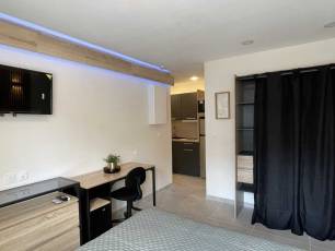  Studio meubl  Montluon